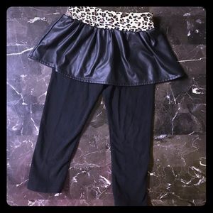 💘 5 for $8 💘 2 Pairs of Leggings